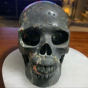 5" carved Plumite Jasper Skull